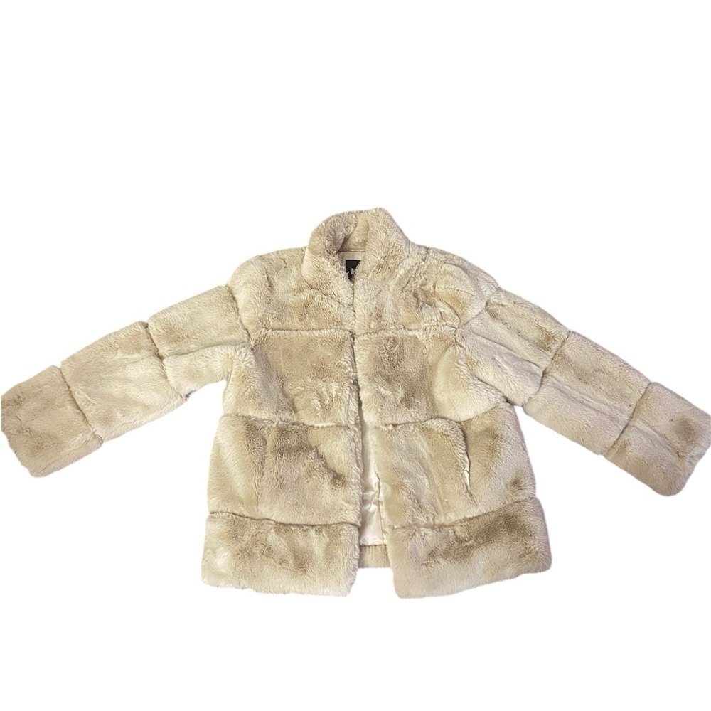 Apparis faux fur Skylar Coat in oat/ beige.